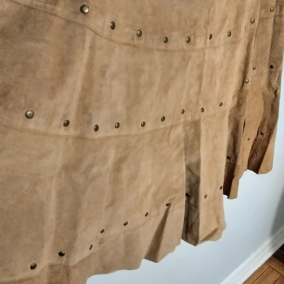 Chico's Studded lined Cognac Genuine Suede Skirt, women's size 1. - Picture 4 of 5